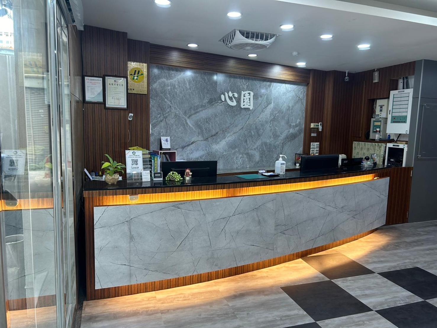 סינצ'ו סיטי 心園生活旅店 Xin Yuan Hotel מראה חיצוני תמונה